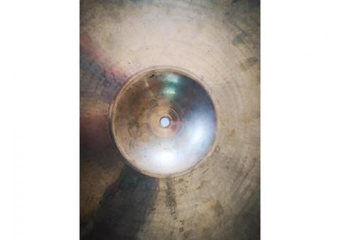 Cymbal zildjian avedis 18"