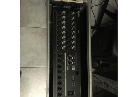 Vend boitier de scène SB 168 ES Yamaha