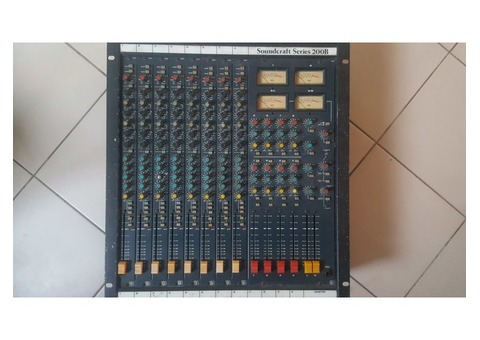 Console son analogique Soundcraft Series 200B