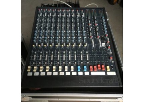 Vend console de mixage K1 Soundcraft