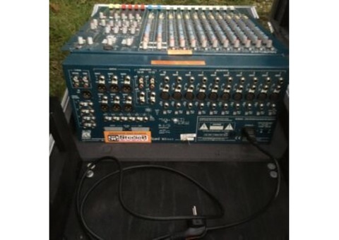 Vend console Wizard 14/4/2 Allen et Heath