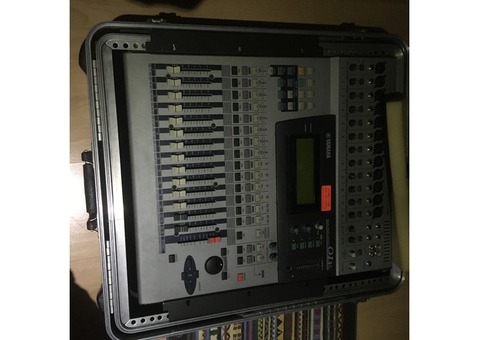 Vend console 01V Yamaha