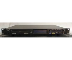 1 lecteur CD/USB Tascam CD-01U