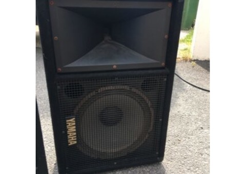 Vend enceinte 112V Yamaha