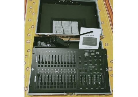 Console ADJ Scène Setter 24 Canaux DMX neuve et son Flight Case neuf