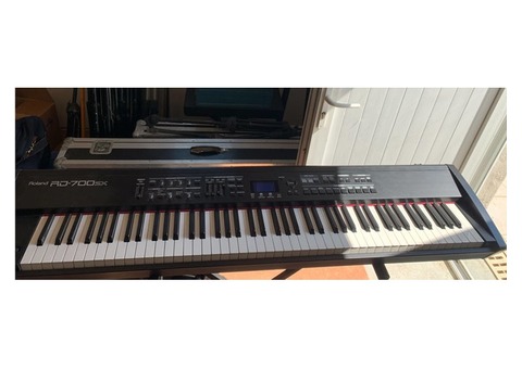 Synthetiseur Roland RD700SX