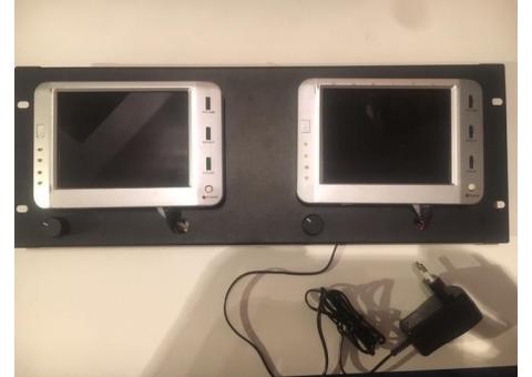 2 Monitors LCD 5,7 pouces