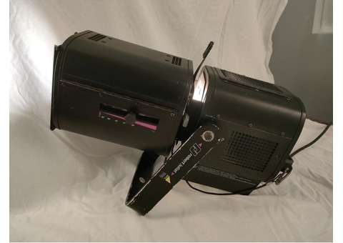 Projecteur découpe RJuliat 713SX2 2000w