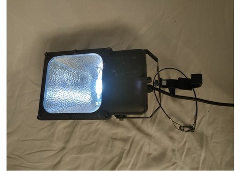 Projecteur HPIT Gewiss 150w asymétrique étanche