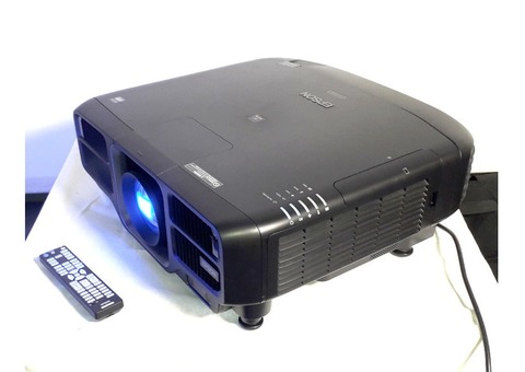 Vidéoprojecteur PRO EPSON L1495U