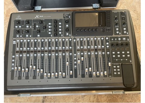 VendBEHRINGER X32