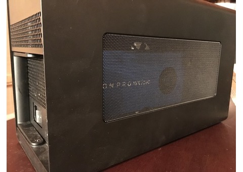 Boitier eGPU Razer Core X équipé dune carte graphique AMD Radeon Pro WX 7100 Excellent état