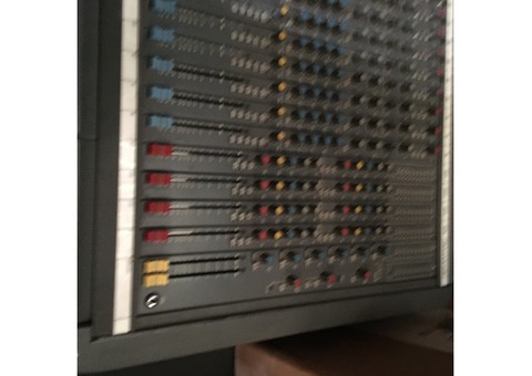 Vend console 1642 Delta SR Soundcraft