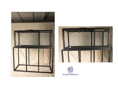 Vitrine en bois peint noir