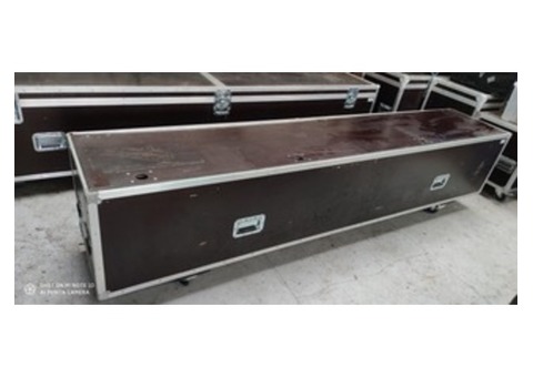 1 flightcase open road très grande longueur