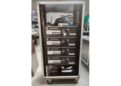 4 gradateurs STAGER 6 x 23 kW avec Flightcase
