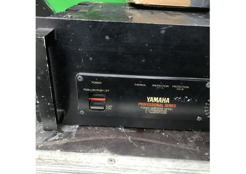 Vend ampli PC 2002 Yamaha