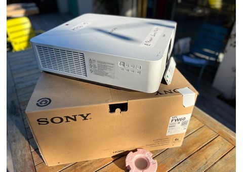Videoprojecteur Sony VPL FW60 3LCD WXGA de 5200 lumens
