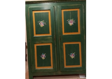 armoire décorée