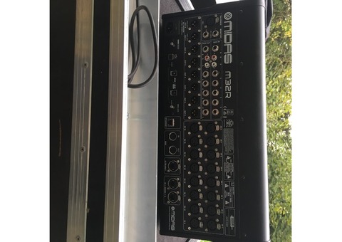 Vend console M 32 R Midas