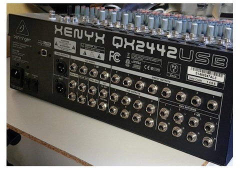 Behringer XENYX 2442USB