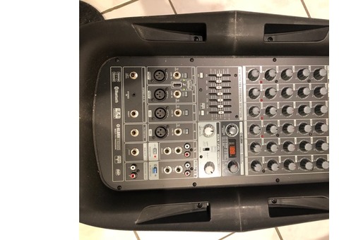 A vendre Ultra Compact 2000 Watts 8 pistes