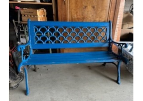 Banc en bois bleu