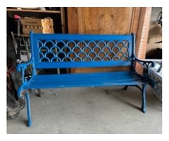 Banc en bois bleu