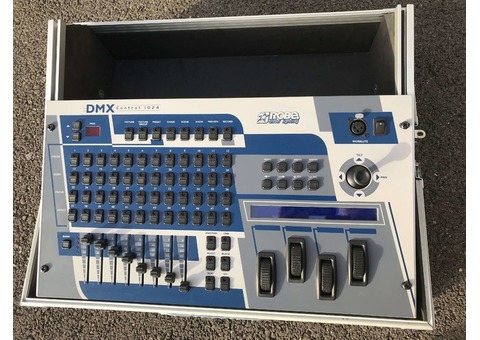 Console éclairage scénique ROBE DMX Control 1024 flightcase