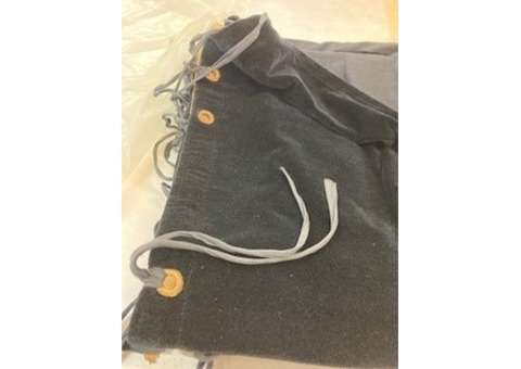 REF114 Pendrillons velours polyester noir