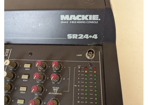 Mackie SR 244