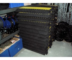 LOT de 50x PASSAGES DE CABLES à 5 CANAUX TEMA et 4x ANGLES 45 EXCELLENT ETAT
