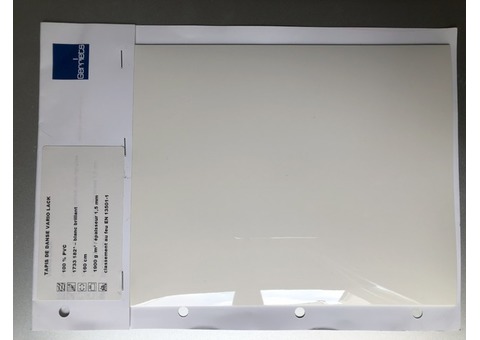 8 TAPIS DE DANSE PVC BLANC Prix Unitaire 400 euros le tapis