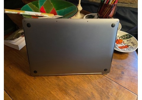 MACBOOK PRO 15 2019 Touch Bar Retina Core i7 26 GHz 512 Go SSD RAM 16 Go