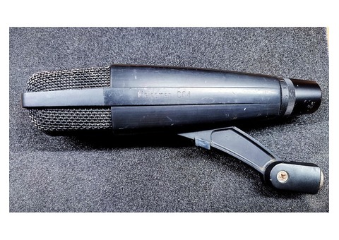 Micro Sennheiser MD421 1