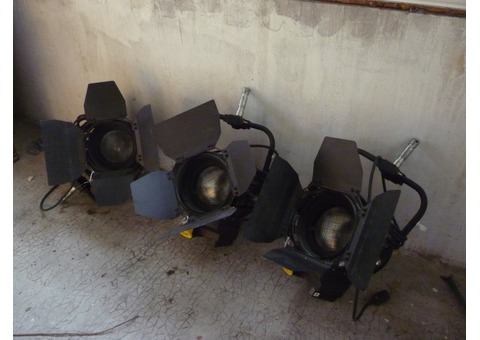 projecteur fresnel studio 1 kw