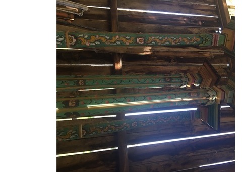 4 colonnes en bois peint