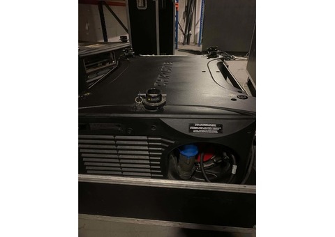 Vidéoprojecteur Christie Roadster 18K Haute luminosité pour événements pro