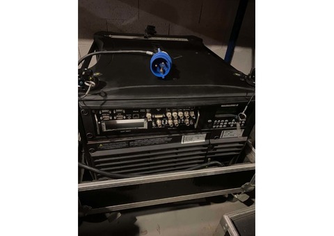 Vidéoprojecteur Christie Roadster 18K Haute luminosité pour événements pro