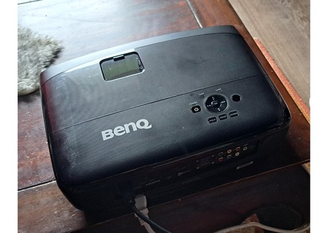BENQ W2000