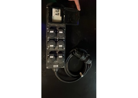 Sabot Coffret mono 32AM 2 disjoncteurs avec 6 socles PC16A