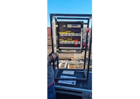 Armoire électrique 63A30mA avec 12 disjoncteurs 12 PC16A