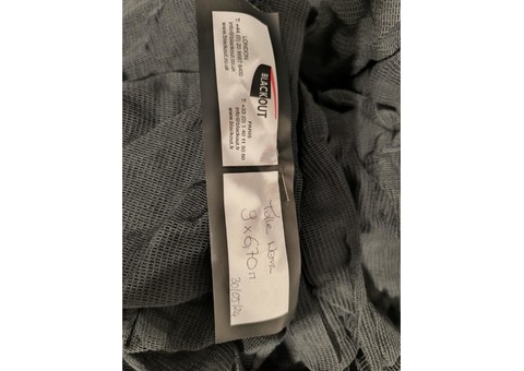 A VENDRE TULLE GOBELIN NOIR 100 COTON M1 60grm2