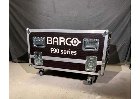 Barco F90 W13 avec objectif EN68