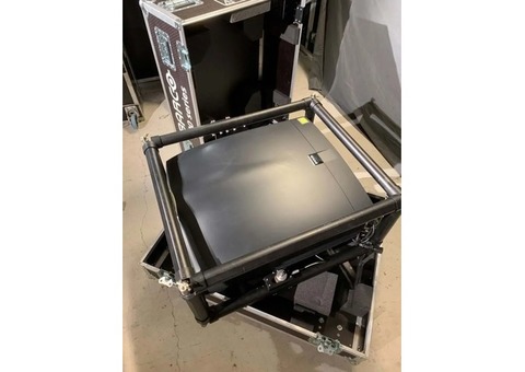 Barco F90 W13 avec objectif EN68