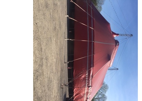A VENDRE 20 000 HT Chapiteau SCOLA TELONI LEMMENS fourni avec pinces accastillage et sa remorque