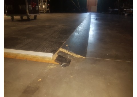 À VENDRE Plancher de scène professionnel 190 m² environ