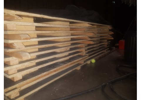 À VENDRE Plancher de scène professionnel 190 m² environ