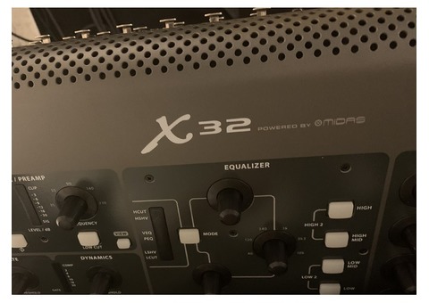 Table de mixage Behringer X32