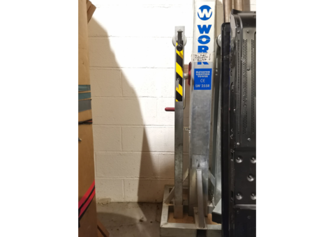 LW 255 R Pieds de levage 220 kg x4